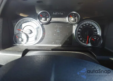 2022 Ram 1500 Classic Warlock 4X4 6'4 Box z USA, uszkodzony, nr VIN 1C6RR7GG9NS176458